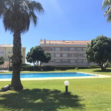 Beachside Feel Full Beach&casino São Félix da Marinha