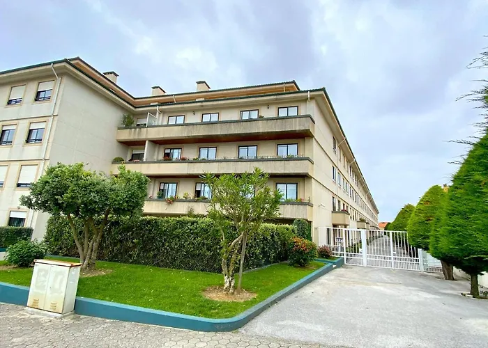 Beachside Feel Full & Casino Sao Felix da Marinha